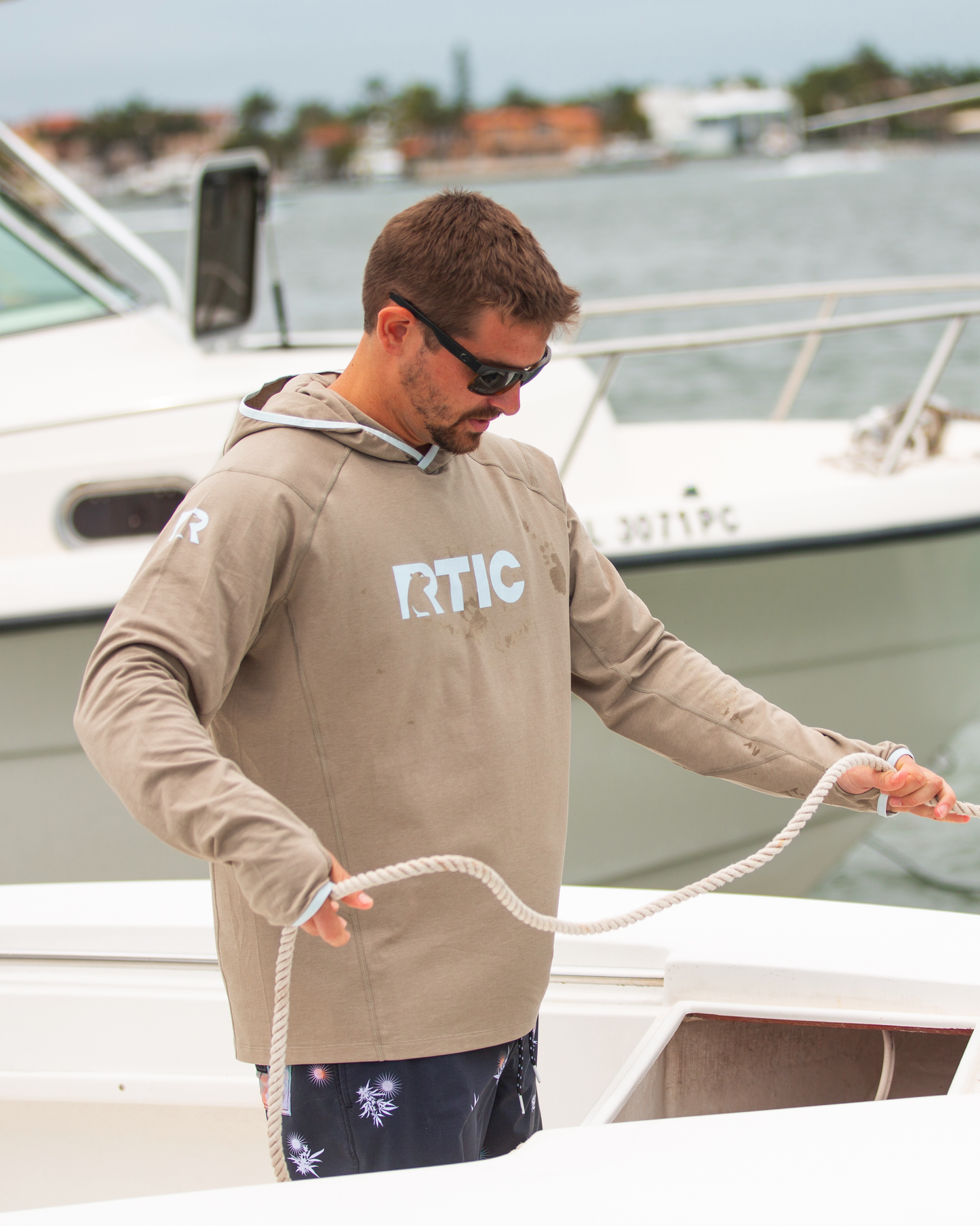 Men's R-Tech Sun Hoodie image 3